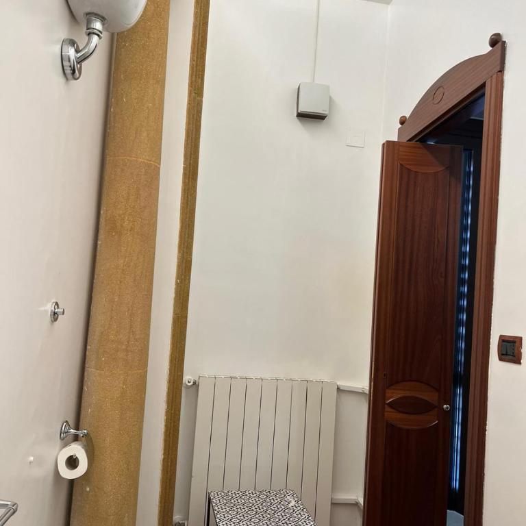 B&B IL CONTE - Camera Matrimoniale con Balcone - 8