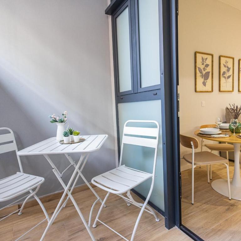 FLORIT FLATS - 4 Guests with AC and WiFi near Sorolla Train Station - Studio Apartment - 19