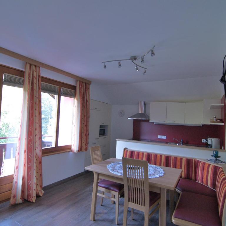Gästehaus Schwaiger - Apartment Nr. 3 mit 2 Schlafzimmern und Balkon - 2