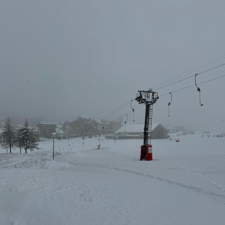 Appartement Les Chalmettes 4 Personnes au pied des Pistes Wifi - Balcon - Parking - Studio - 53