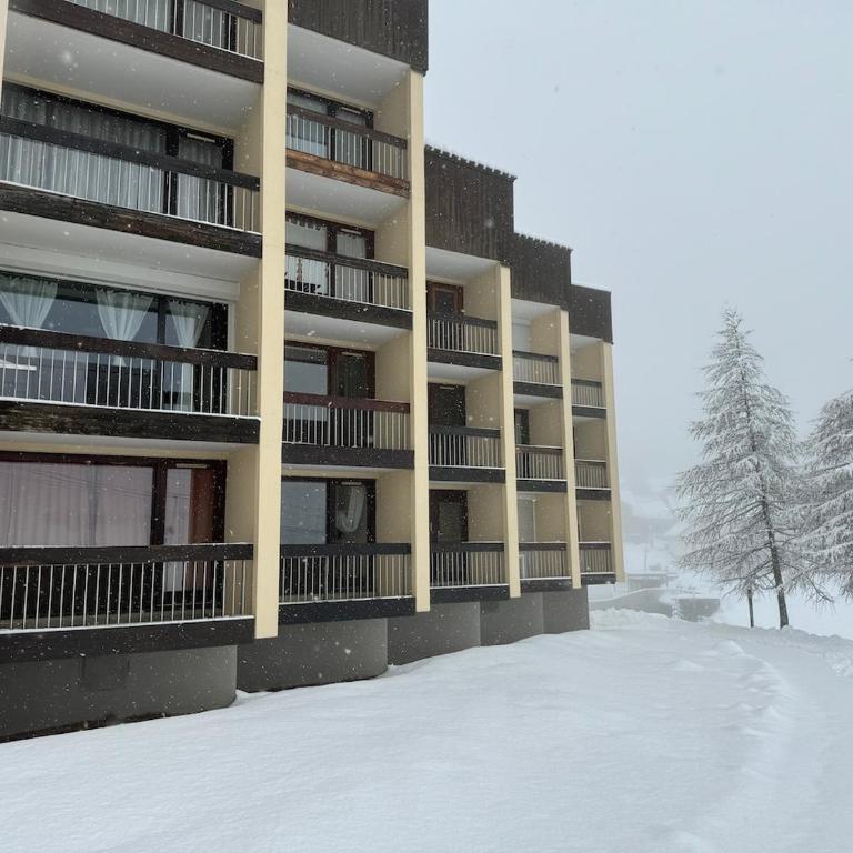 Appartement Les Chalmettes 4 Personnes au pied des Pistes Wifi - Balcon - Parking - Studio - 36