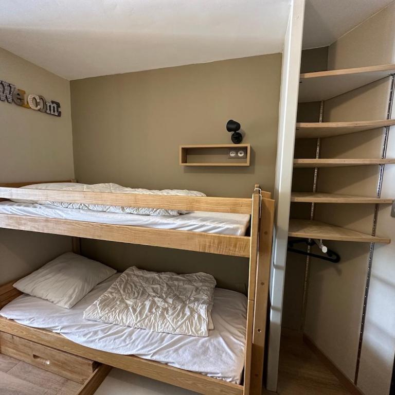 Appartement Les Chalmettes 4 Personnes au pied des Pistes Wifi - Balcon - Parking - Studio - 30