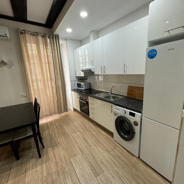 Mercat central - Two-Bedroom Apartment - 7