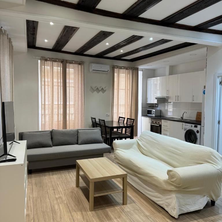 Mercat central - Two-Bedroom Apartment - 17