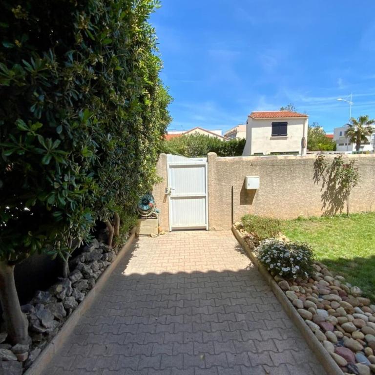 The seaside 200m2 villa with swimming pool! - Villa - 48