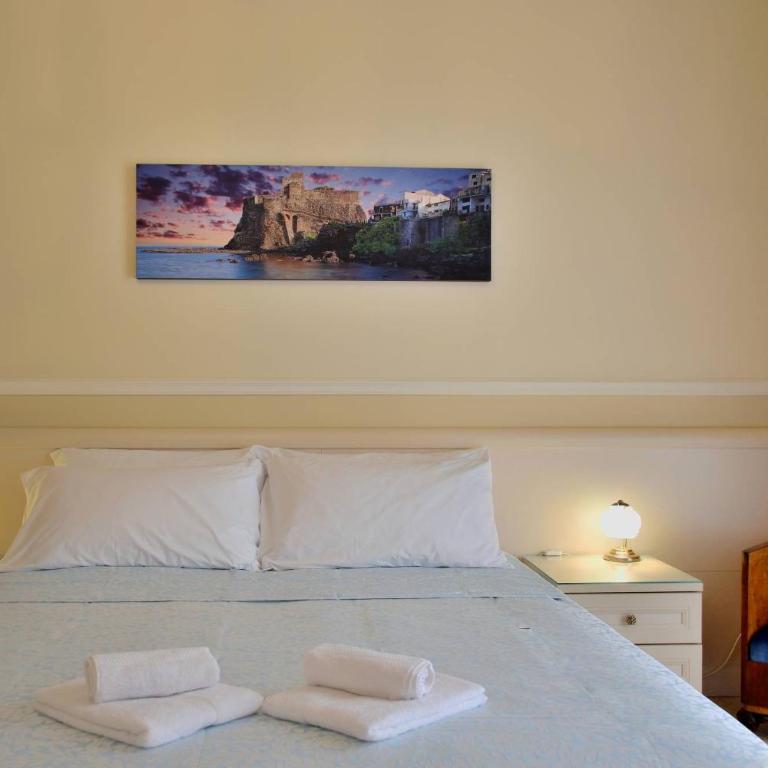 Bellini Inn Deluxe - Double or Twin Room with Extra Bed - 5