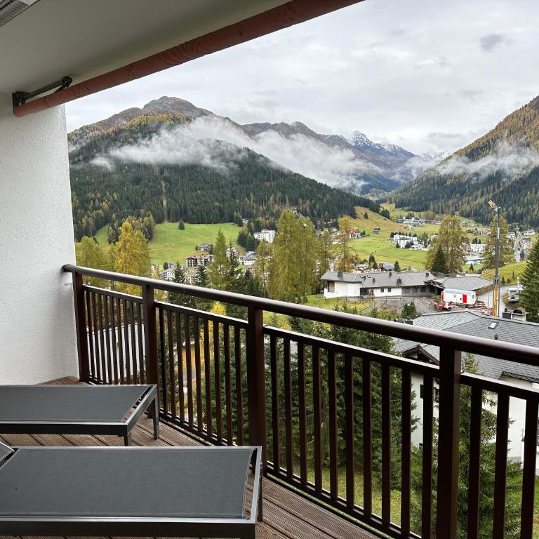 Cosy Chalet Palueda in Davos-Dorf with a breathtaking view - Apartment mit 1 Schlafzimmer - 12