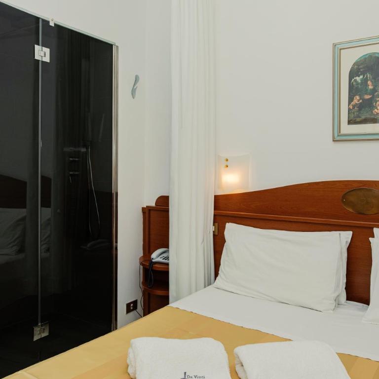 Hotel Leonardo Da Vinci Wellness SPA - Deluxe Double Room with Shower - 3