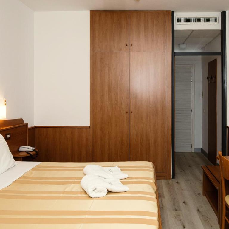 Hotel Leonardo Da Vinci Wellness SPA - Standard Double Room - 2