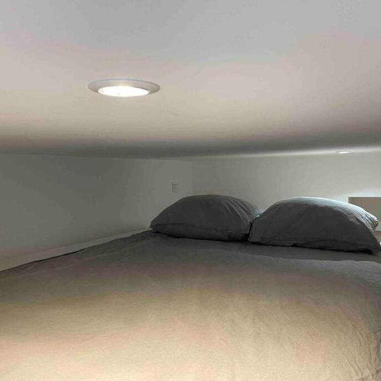 Bright studio apartment in the heart of Paris - Studio Apartment - 2