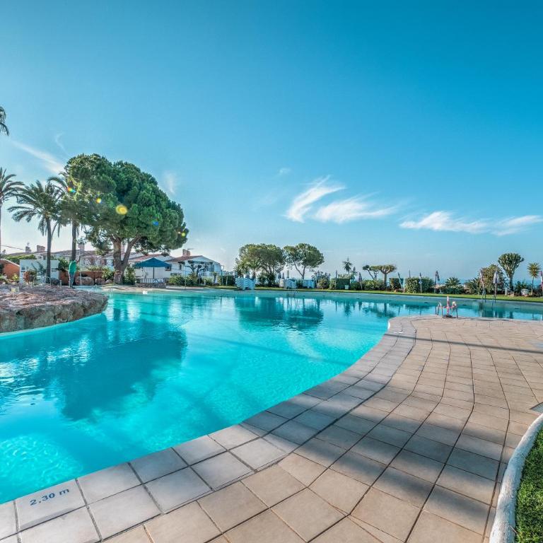 Newly renovated apartment in Nerja with huge pool - Apartamento de 2 dormitorios - 27