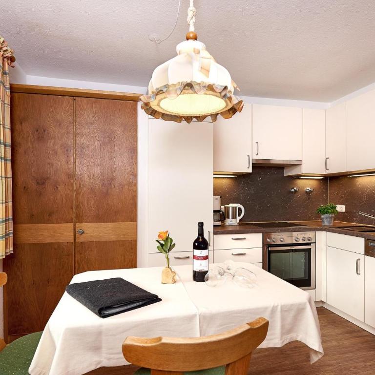 Landhaus Bachtelmühle - Apartment mit Balkon - 2