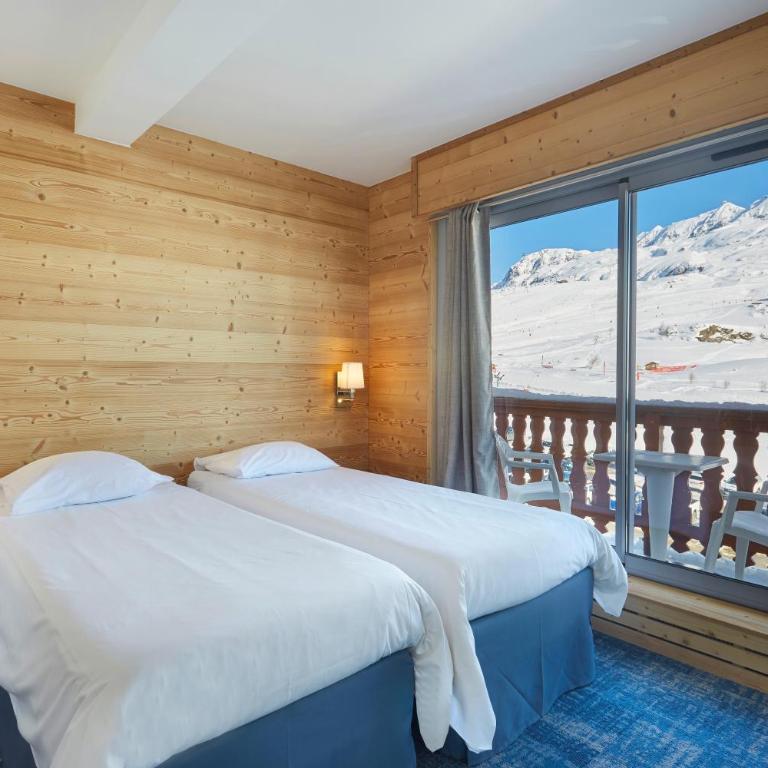Hôtel Eliova Le Chaix - Chambre Quadruple avec Balcon - 1