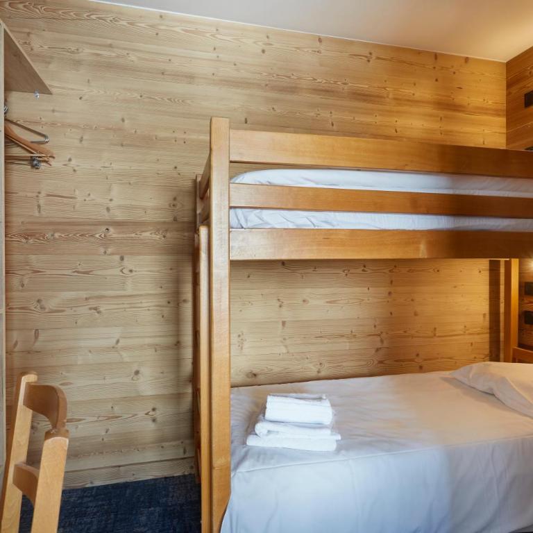 Hôtel Eliova Le Chaix - Chambre Quadruple avec Balcon - 4