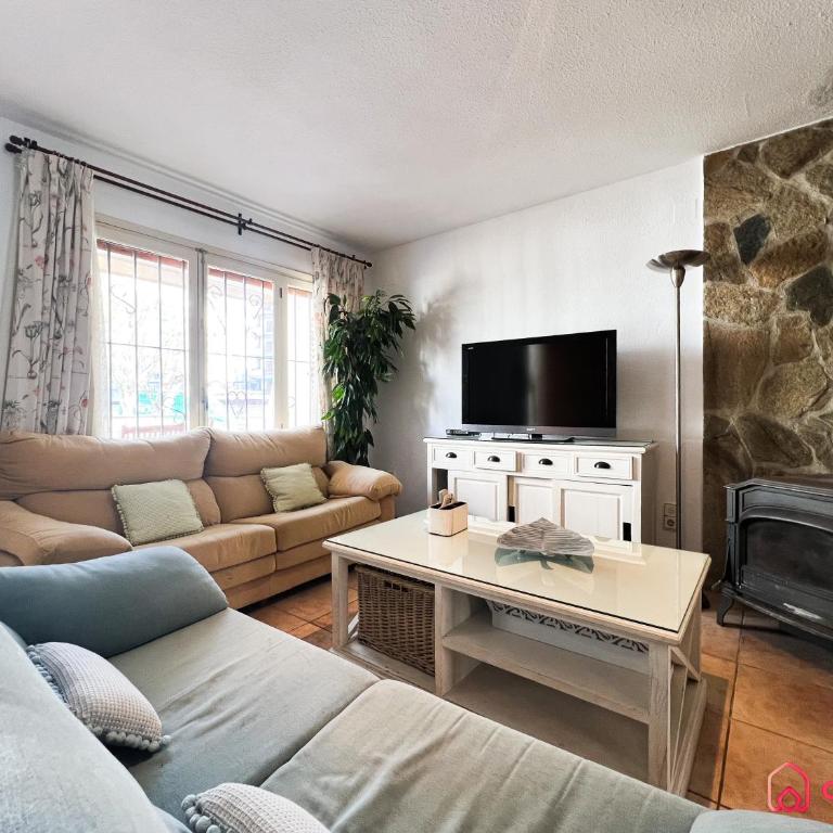 La Casa Ibicenca - Three-Bedroom Townhouse - 2