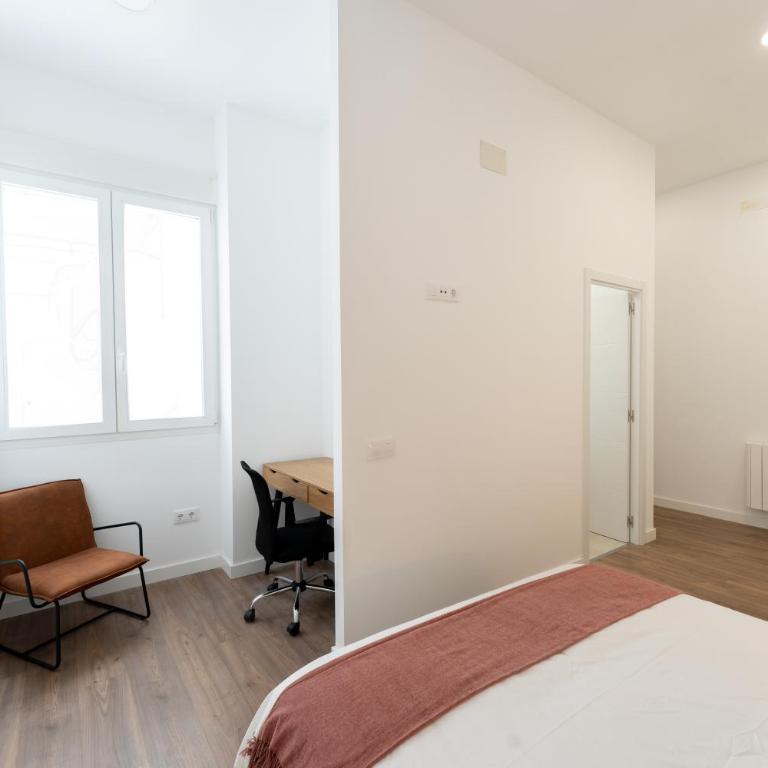 Luxe Apartment Madrid North - Two-Bedroom Apartment - 18