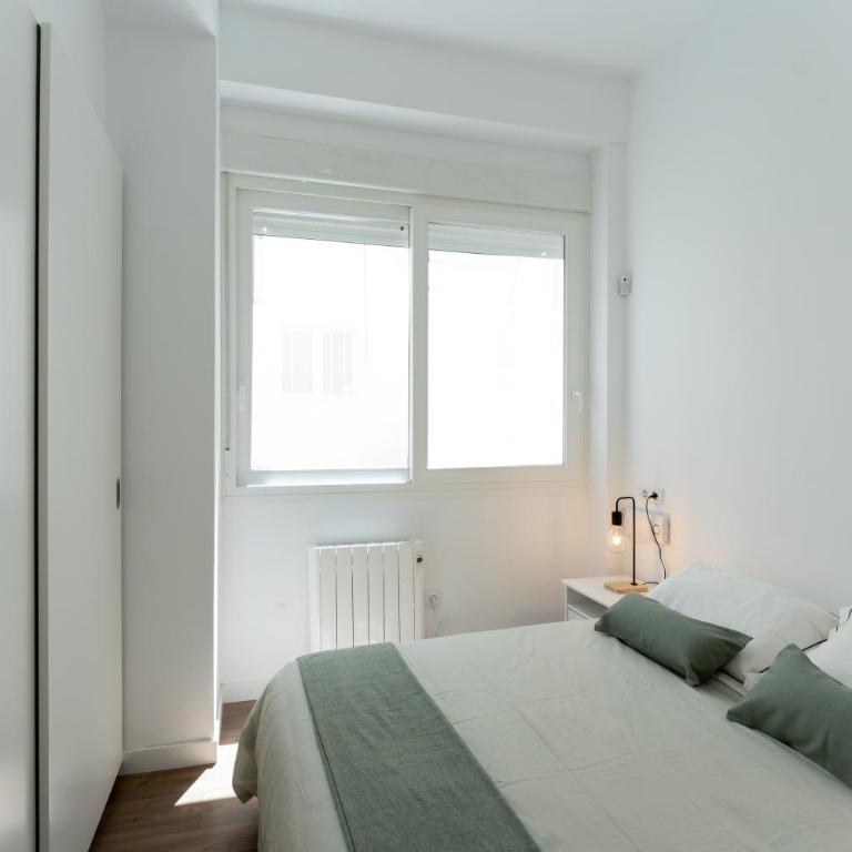 Luxe Apartment Madrid North - Two-Bedroom Apartment - 23