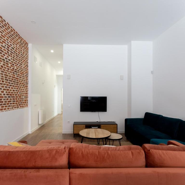 Luxe Apartment Madrid North - Two-Bedroom Apartment - 3