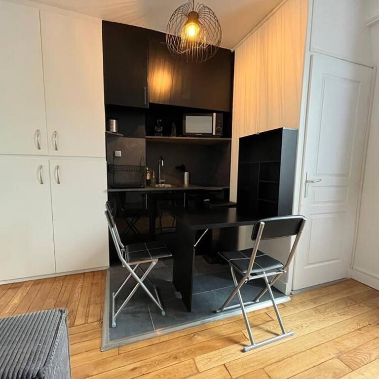 Central Typical Parisian Studio - Appartement 1 Chambre - 2