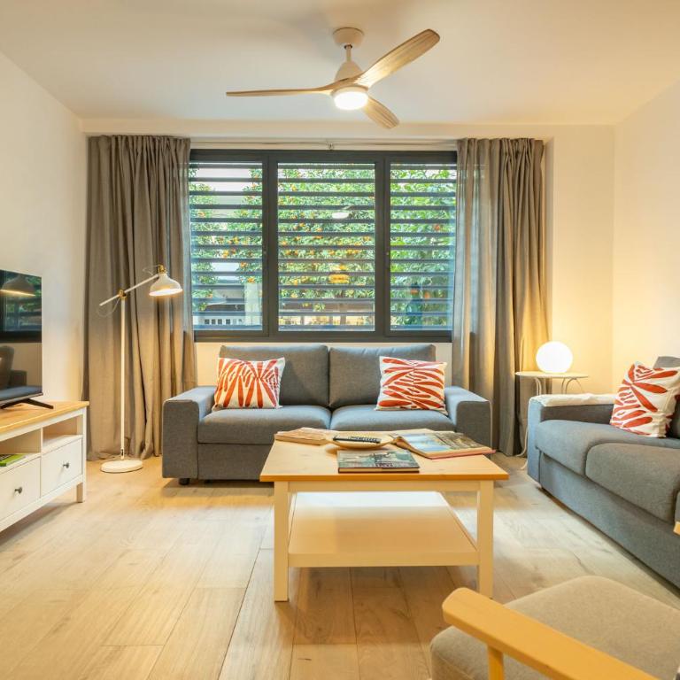 Charming 2 Bedroom Apartment with FREE PARKING close to Torre del Oro by Ocityzen - Apartamento de 2 dormitorios - 2
