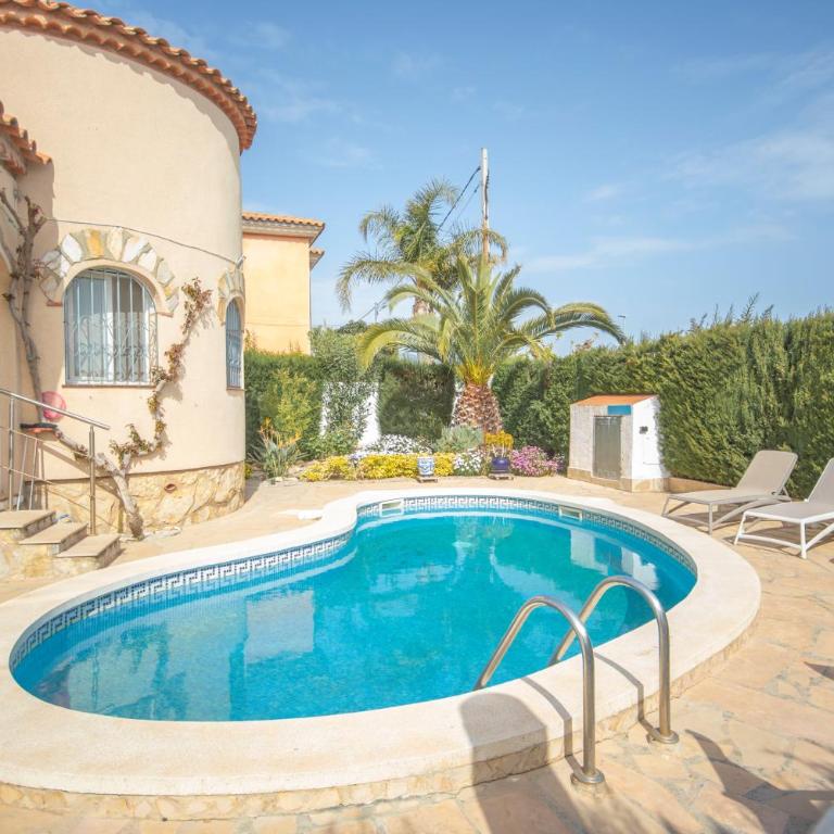 Chalet individual con piscina privada en Miami Playa - Chalet de 2 dormitorios - 1