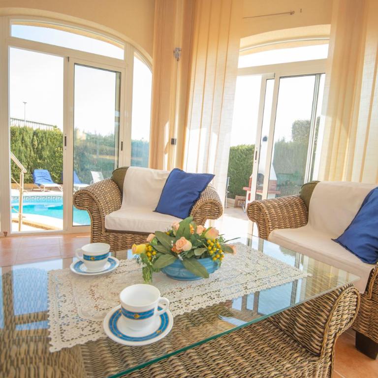 Chalet individual con piscina privada en Miami Playa - Chalet de 2 dormitorios - 19