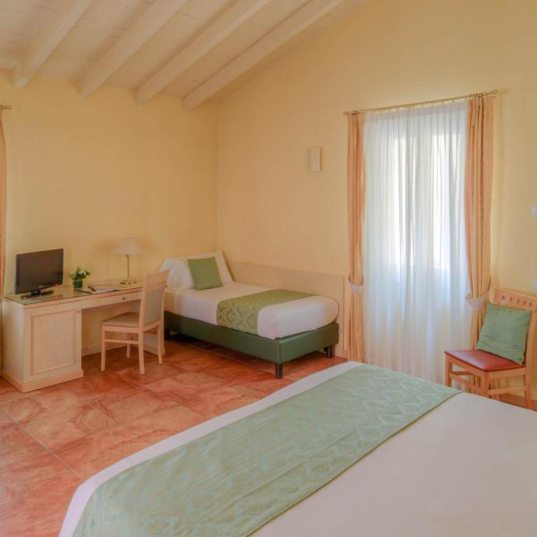 LVG Hotel Collection - Belvedere San Gottardo - Camera Tripla Mansardata - 2