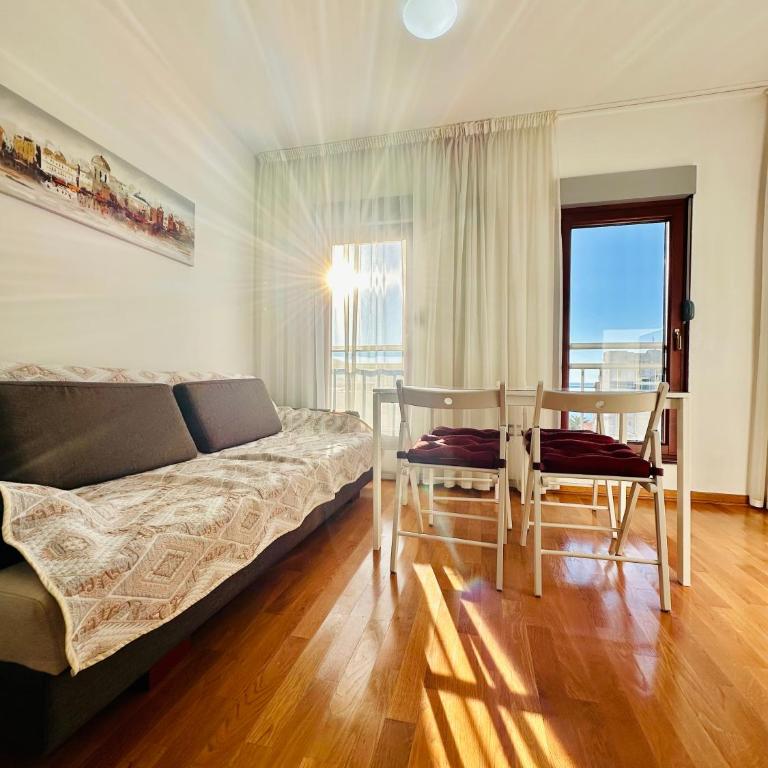 SeaScape - One-Bedroom Apartment - 10