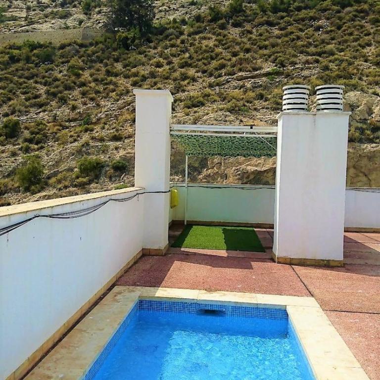 UNIQUE APT. W/POOL- ACROSS THE BEACH-WIFI-A/C - Apartamento - 33