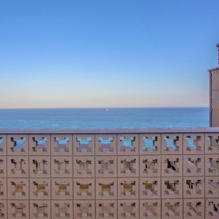 UNIQUE APT. W/POOL- ACROSS THE BEACH-WIFI-A/C - Apartamento - 37