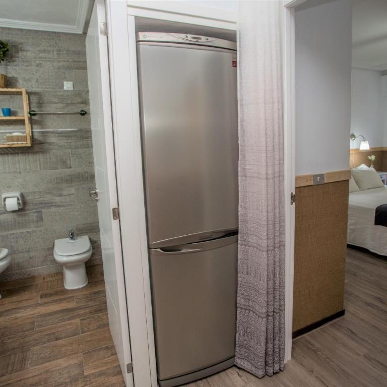 UNIQUE APT. W/POOL- ACROSS THE BEACH-WIFI-A/C - Apartamento - 24
