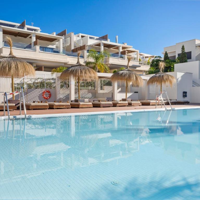 Lotus apartment with pool by Costarentals- Ref 240 - Apartamento de 3 dormitorios - 31
