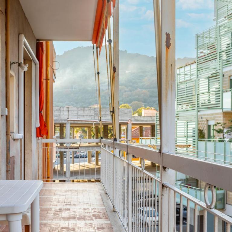 HOST4U - Luminoso e Comodo a piedi dal Centro e alla Stazione di Imperia, Parcheggio Condominiale - Foeste Apartment - Appartamento con 2 Camere da Letto - 19