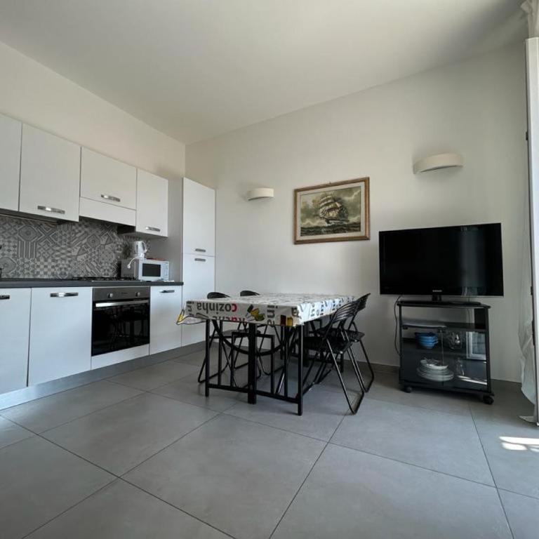 Silvia House Sea View - Appartamento con 2 Camere da Letto - 24