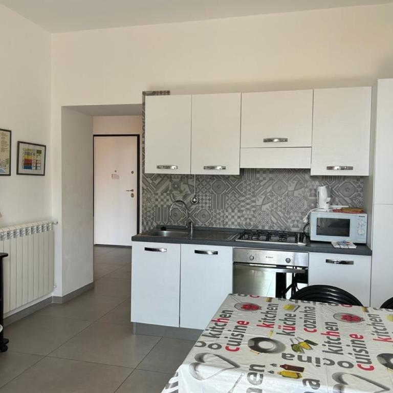 Silvia House Sea View - Appartamento con 2 Camere da Letto - 27