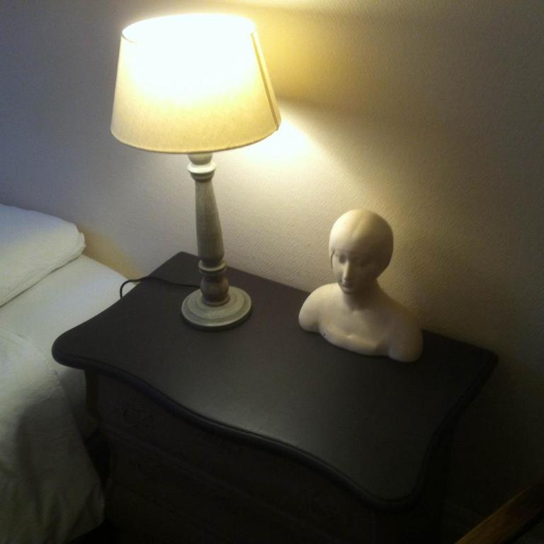 A Room In Paris - Chambre Standard avec Salle de Bains Commune - 4