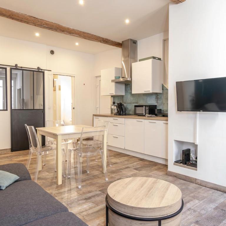 Parking inclus Vieil Antibes 200m mer Climatise 4 personnes - Apartment mit 2 Schlafzimmern - 1