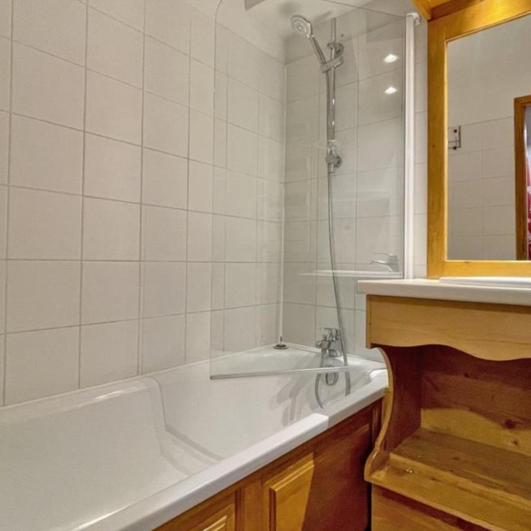 Appartement Montagne Puy Saint Vincent 1800 - Résidence Dame Blanche 3 étoiles - Standard Apartment - 9