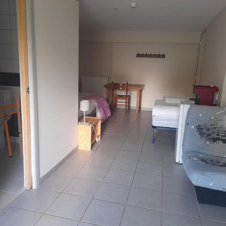 Gite de la Draye - Chambre Familiale Adaptée aux Personnes à Mobilité Réduite - 2