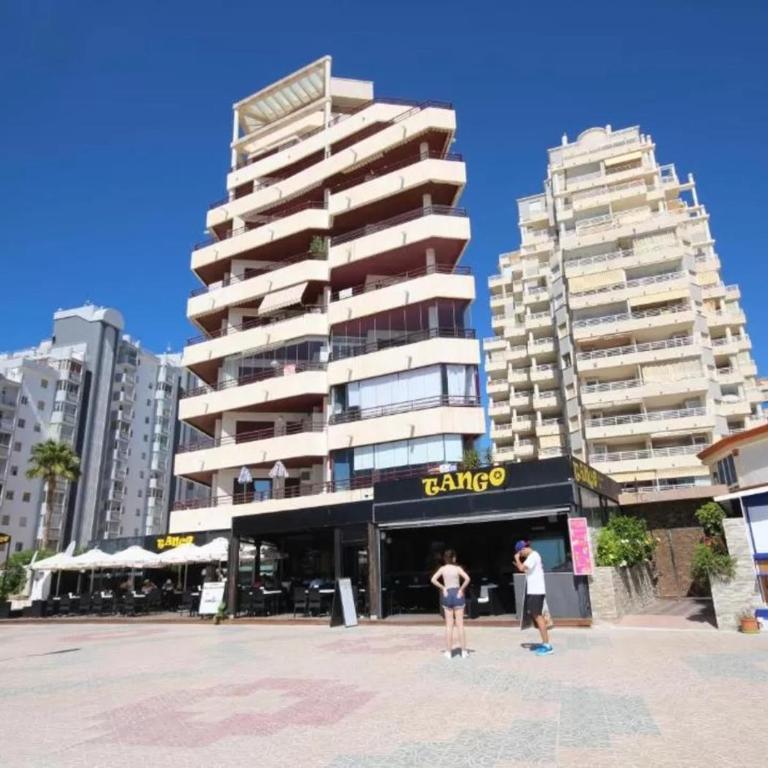 Apartamento Dúplex Aloha Calpe, primera línea de playa - Three-Bedroom Apartment - 33