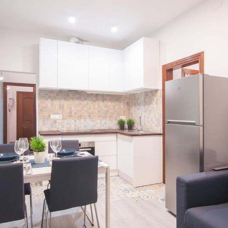 Dega Sagrada Familia - Three-Bedroom Apartment - 4