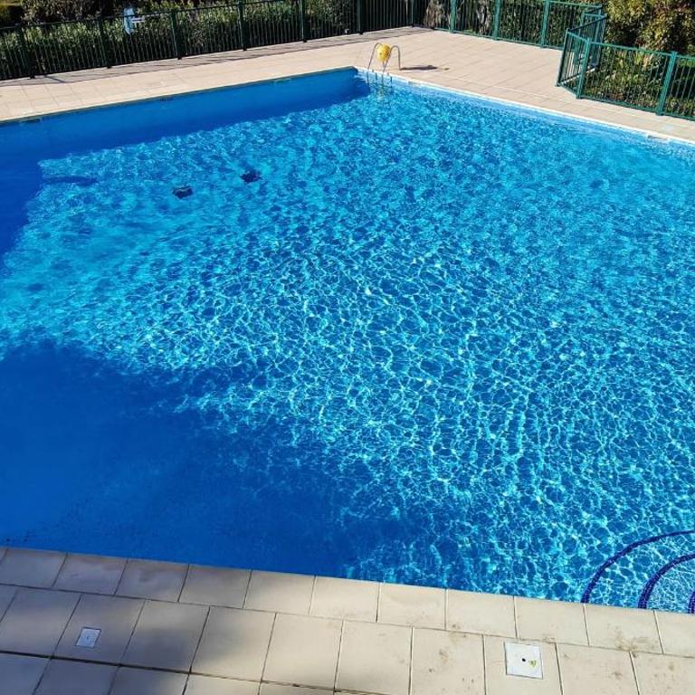 50 m cocoon of Love with a common shared pool - Apartment - 14
