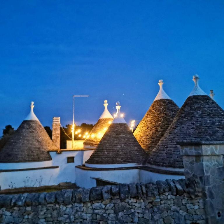 Trulli and Pool - I Cactus - Two-Bedroom House - 36