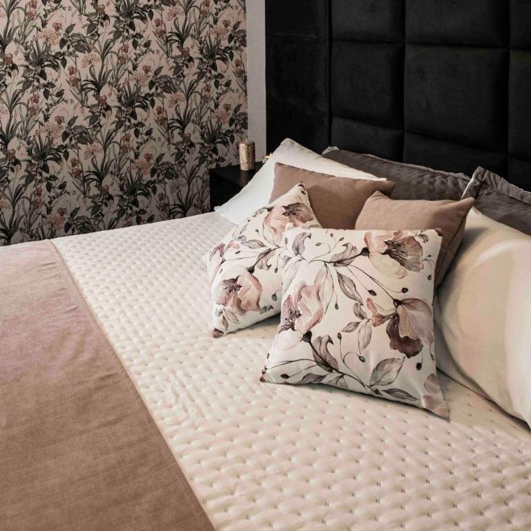 Morada Luna Polanco - Queen Room with Shared Bathroom - 14