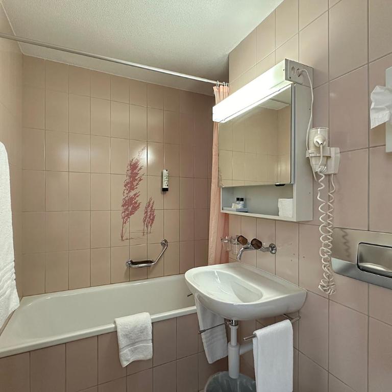 Hotel Chalet Swiss - Familien-Dreibettzimmer mit Balkon - 6