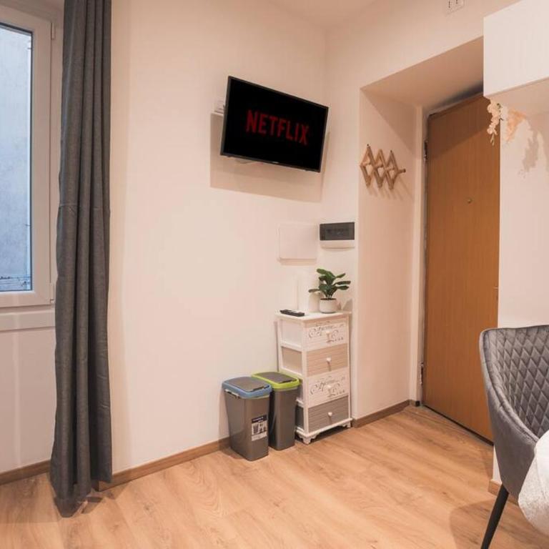 [Ospedale Maggiore] Vidali Elegant Suite *Netflix* - One-Bedroom Apartment - 3
