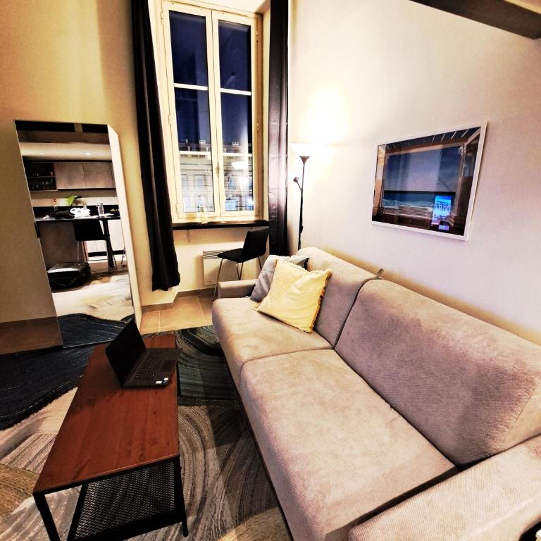Massena square View 2 min to the beach & the old town - Appartement 1 Chambre - 2