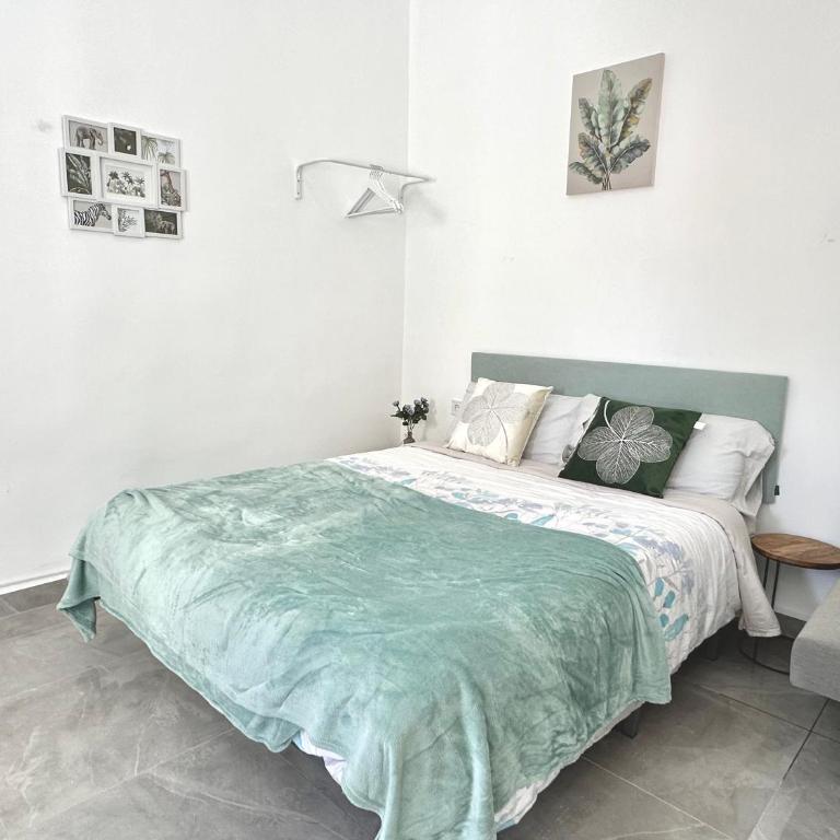 JARA HOME Malaga Centro - Estudio Deluxe con cama grande - 2