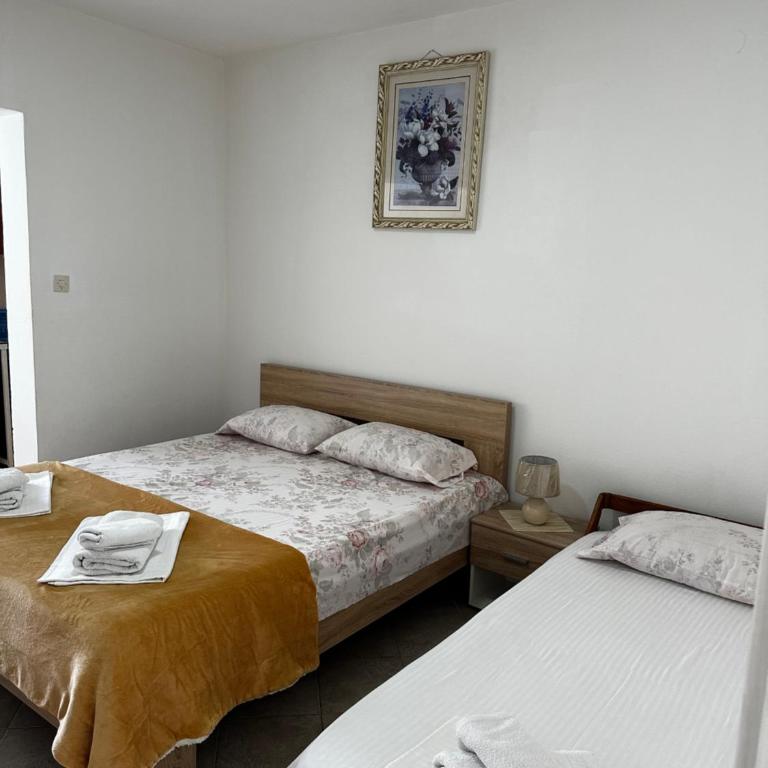 Apartments Duraku - Standardna Četvorokrevetna Soba - 6