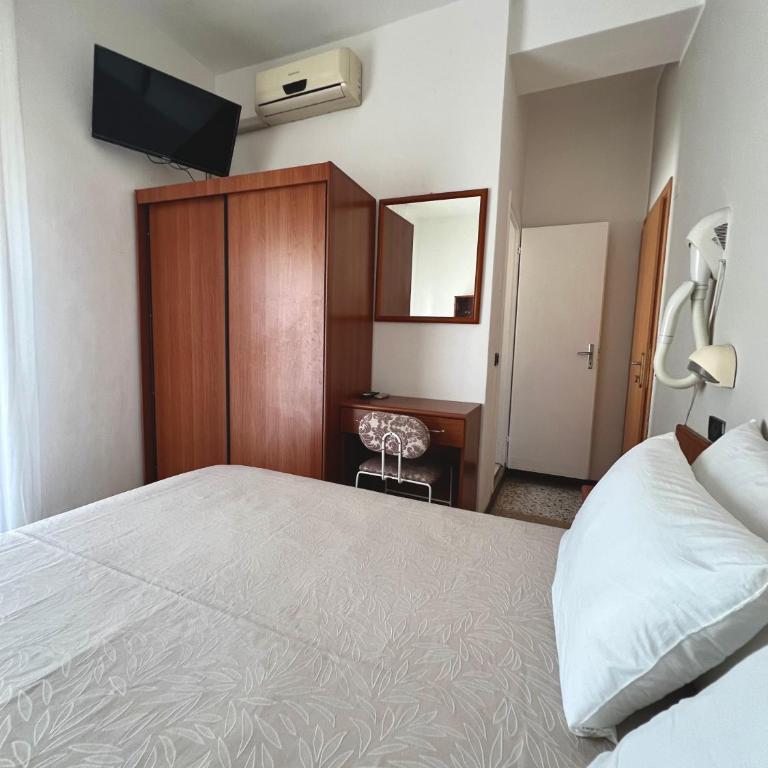 Hotel B&B Ardea Rimini - Camera Quadrupla Standard - 1